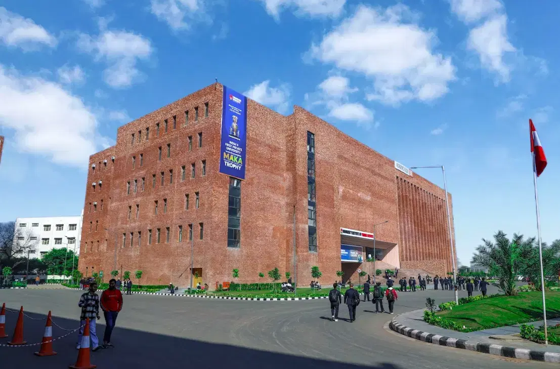 Chandigarh University Academic Building & Auditorium photo 38